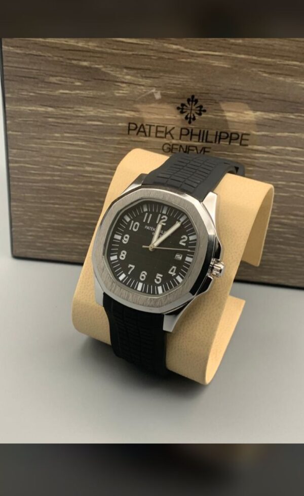 Patek Philippe Aquanaut 5167R Dial Luxury Watch - Image 3